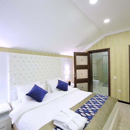 Premier Hotel Bishkek Exterior foto
