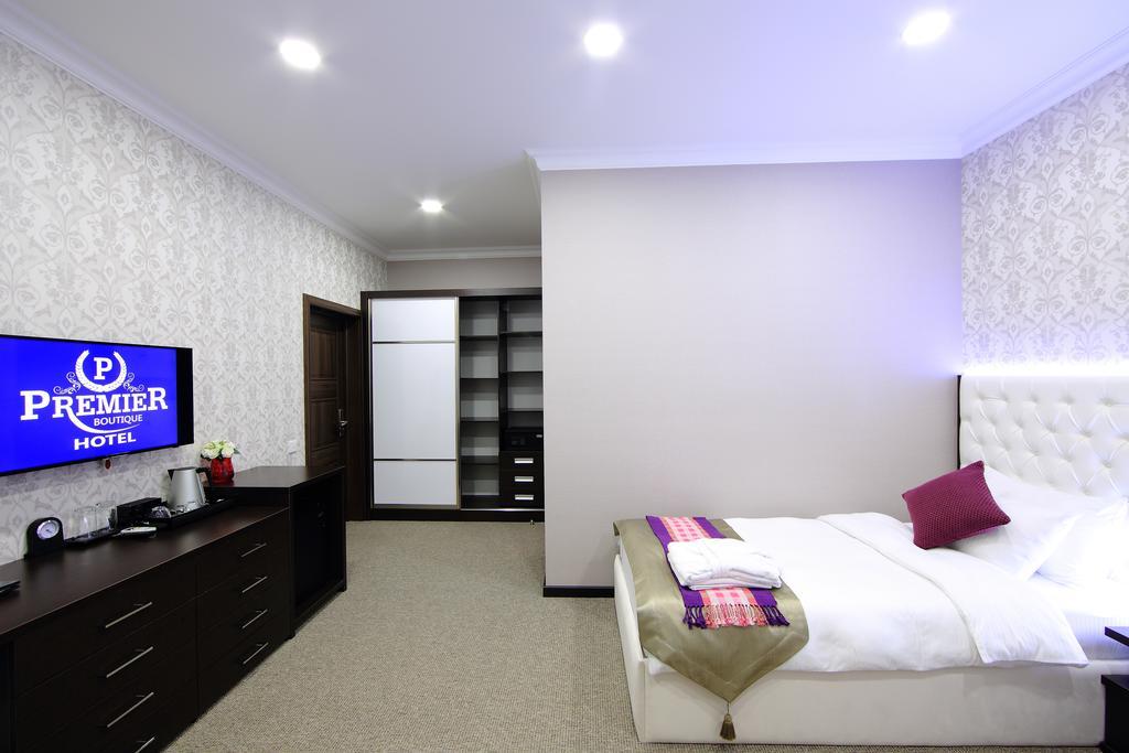 Premier Hotel Bishkek Exterior foto