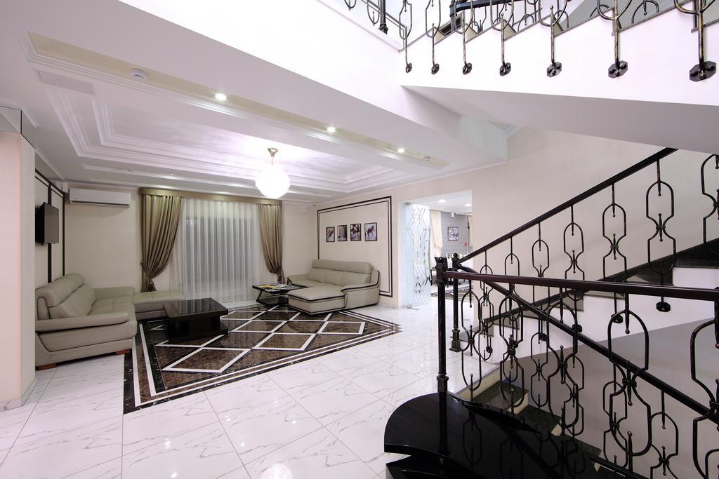Premier Hotel Bishkek Exterior foto