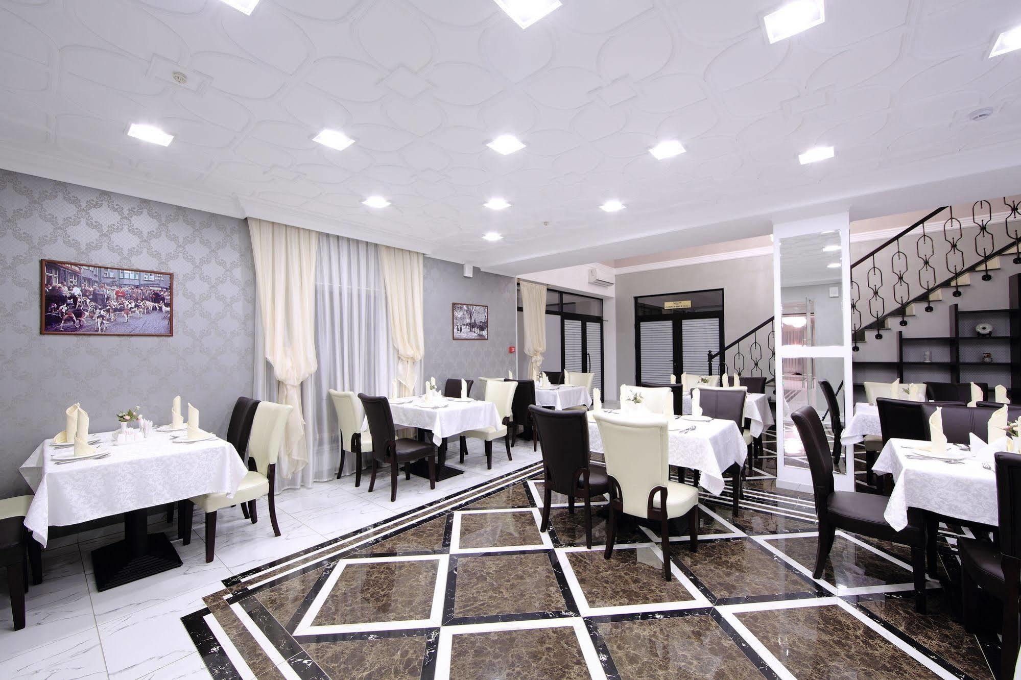 Premier Hotel Bishkek Exterior foto